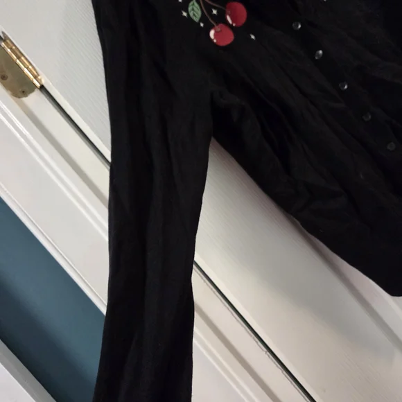NWOT Torrid Retro Chic Cherry Embroidered Cardigan- Size 2x - Picture 5 of 11